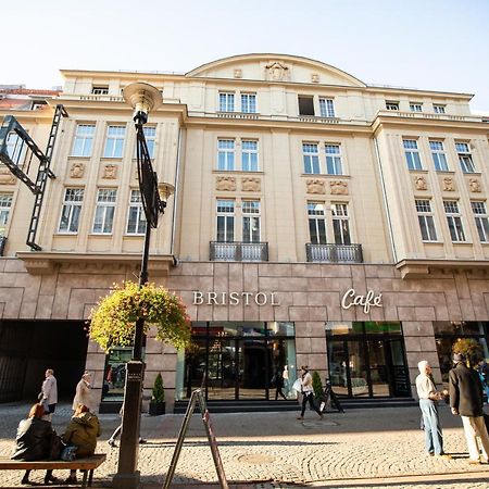 Bristol Economy Bed & Breakfast Битом Екстериор снимка