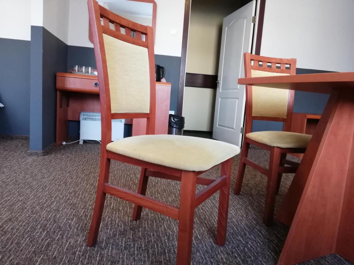 Bristol Economy Bed & Breakfast Битом Екстериор снимка